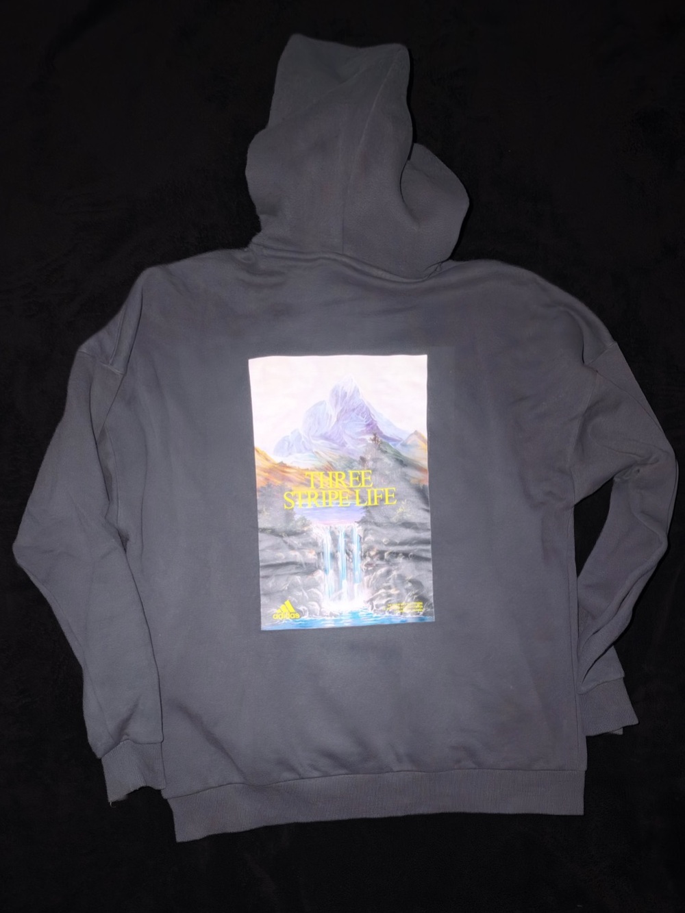Adidas Three Stripe Life Mountain Graphic Hoodie Black Men’s L